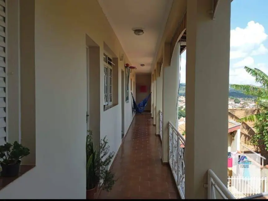 Foto 3 de Casa com 2 quartos à venda, 250m2 em Espirito Santo Do Pinhal - SP