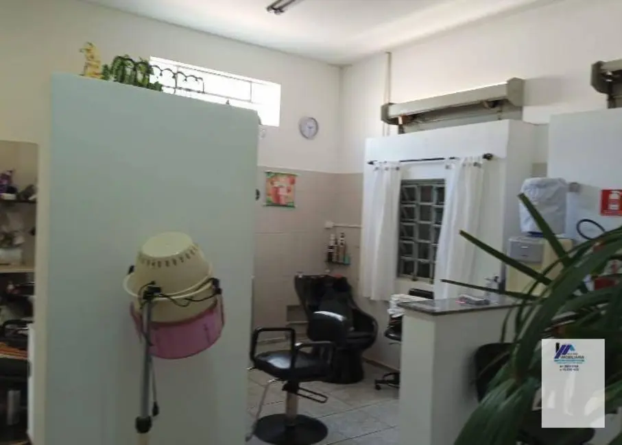 Foto 6 de Casa com 2 quartos à venda, 250m2 em Espirito Santo Do Pinhal - SP