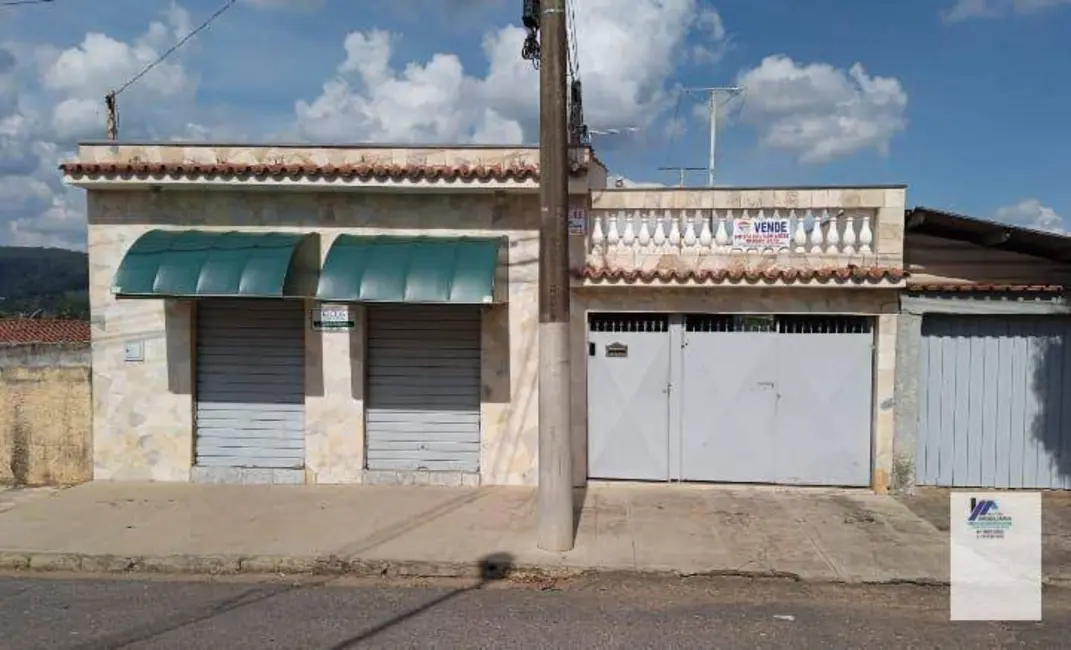 Foto 1 de Casa com 2 quartos à venda, 250m2 em Espirito Santo Do Pinhal - SP