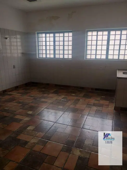 Foto 3 de Loja para alugar, 100m2 em Centro, Espirito Santo Do Pinhal - SP