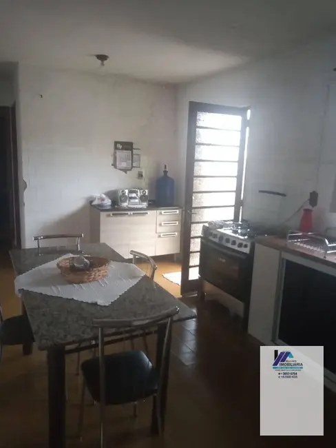 Foto 6 de Casa com 3 quartos à venda, 325m2 em Espirito Santo Do Pinhal - SP