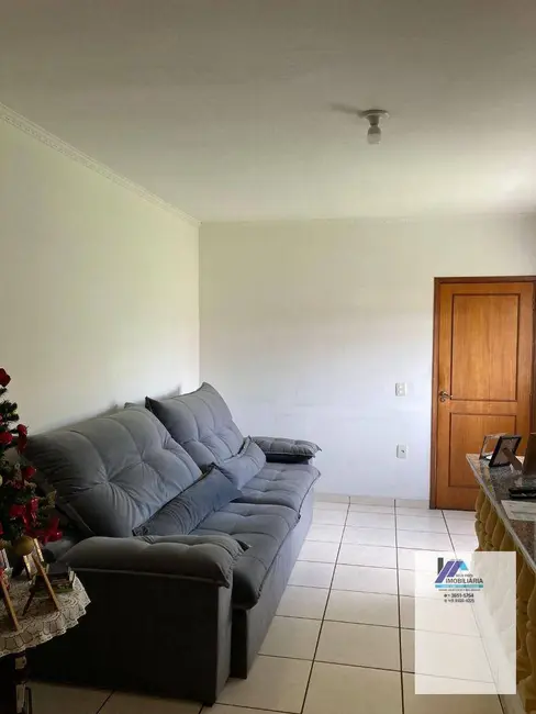Foto 3 de Casa com 2 quartos à venda, 250m2 em Espirito Santo Do Pinhal - SP