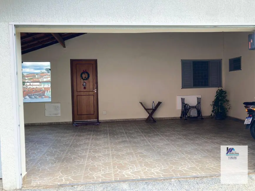 Foto 4 de Casa com 2 quartos à venda, 250m2 em Espirito Santo Do Pinhal - SP