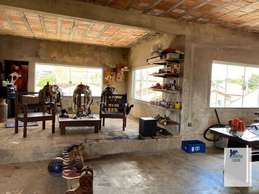 Foto 9 de Sobrado com 4 quartos à venda, 250m2 em Espirito Santo Do Pinhal - SP