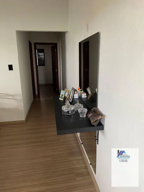 Foto 7 de Sobrado com 4 quartos à venda, 250m2 em Espirito Santo Do Pinhal - SP