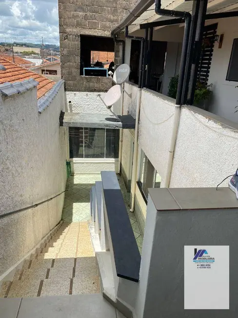 Foto 6 de Sobrado com 4 quartos à venda, 250m2 em Espirito Santo Do Pinhal - SP