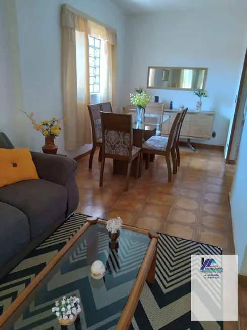 Foto 9 de Casa com 3 quartos à venda, 250m2 em Espirito Santo Do Pinhal - SP