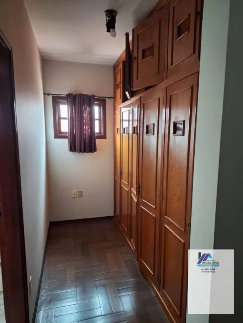 Casa com 3 quartos à venda, 312m2 em Espirito Santo Do Pinhal - SP - imagem 8 Foto 8 de Casa com 3 quartos à venda, 312m2 em Espirito Santo Do Pinhal - SP