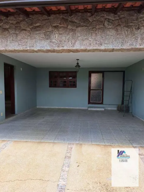 Casa com 3 quartos à venda, 312m2 em Espirito Santo Do Pinhal - SP - imagem 3 Foto 3 de Casa com 3 quartos à venda, 312m2 em Espirito Santo Do Pinhal - SP
