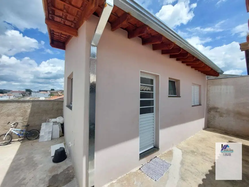 Foto 2 de Casa com 2 quartos à venda, 250m2 em Espirito Santo Do Pinhal - SP