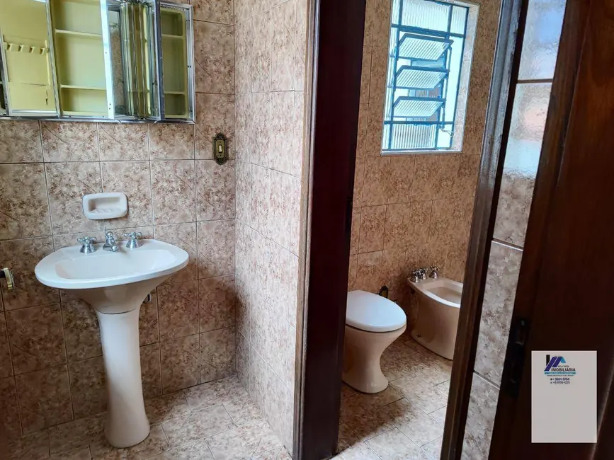 Foto 2 de Casa com 3 quartos para alugar, 300m2 em Centro, Espirito Santo Do Pinhal - SP