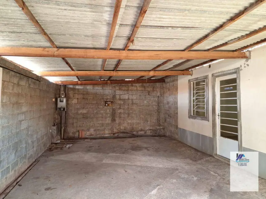 Foto 5 de Casa com 2 quartos à venda, 200m2 em Espirito Santo Do Pinhal - SP