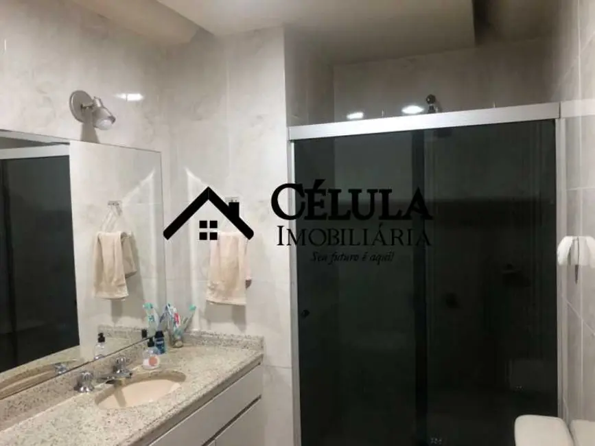 Cobertura com 4 quartos à venda, 322m2 em Rio De Janeiro - RJ - imagem 9 Foto 9 de Cobertura com 4 quartos à venda, 322m2 em Rio De Janeiro - RJ