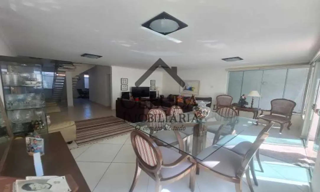 Foto 1 de Casa de Vila com 3 quartos à venda, 183m2 em Rio De Janeiro - RJ