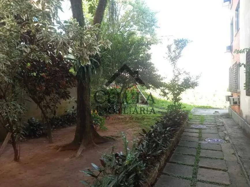 Foto 2 de Apartamento com 2 quartos à venda, 45m2 em Rio De Janeiro - RJ