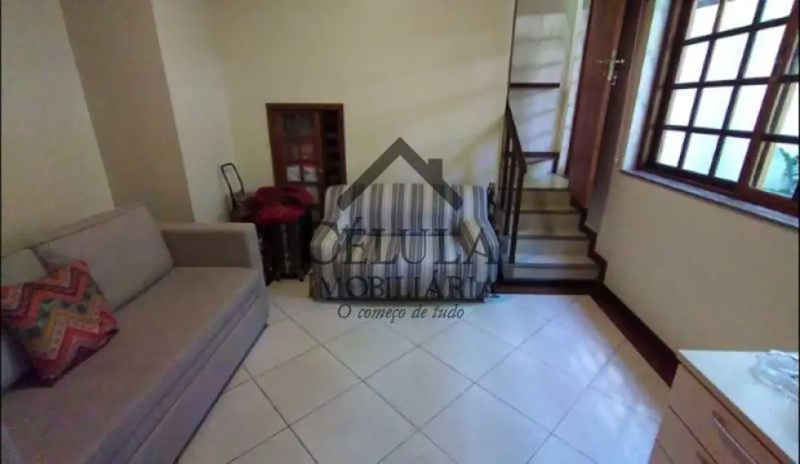 Foto 9 de Casa de Vila com 3 quartos à venda, 270m2 em Rio De Janeiro - RJ