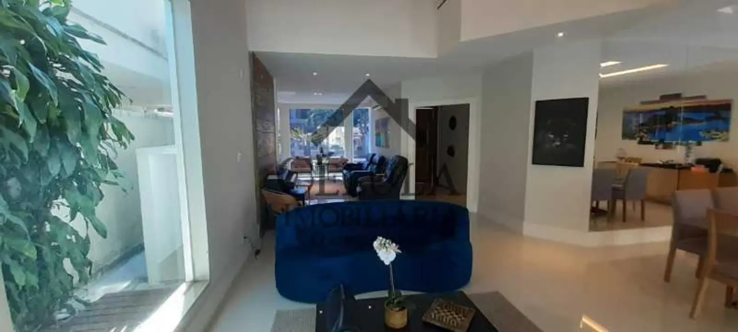 Foto 1 de Casa de Condomínio com 4 quartos à venda, 392m2 em Rio De Janeiro - RJ
