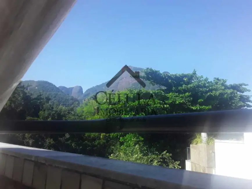 Cobertura com 3 quartos à venda, 200m2 em Rio De Janeiro - RJ - imagem 4 Foto 4 de Cobertura com 3 quartos à venda, 200m2 em Rio De Janeiro - RJ