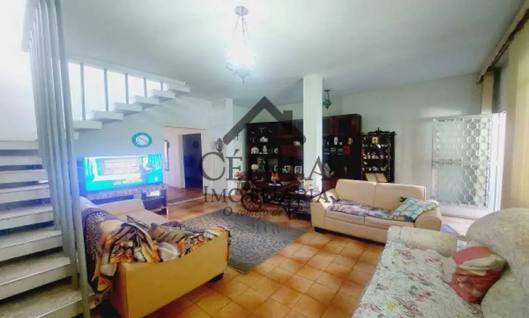 Foto 2 de Casa com 5 quartos à venda, 323m2 em Rio De Janeiro - RJ