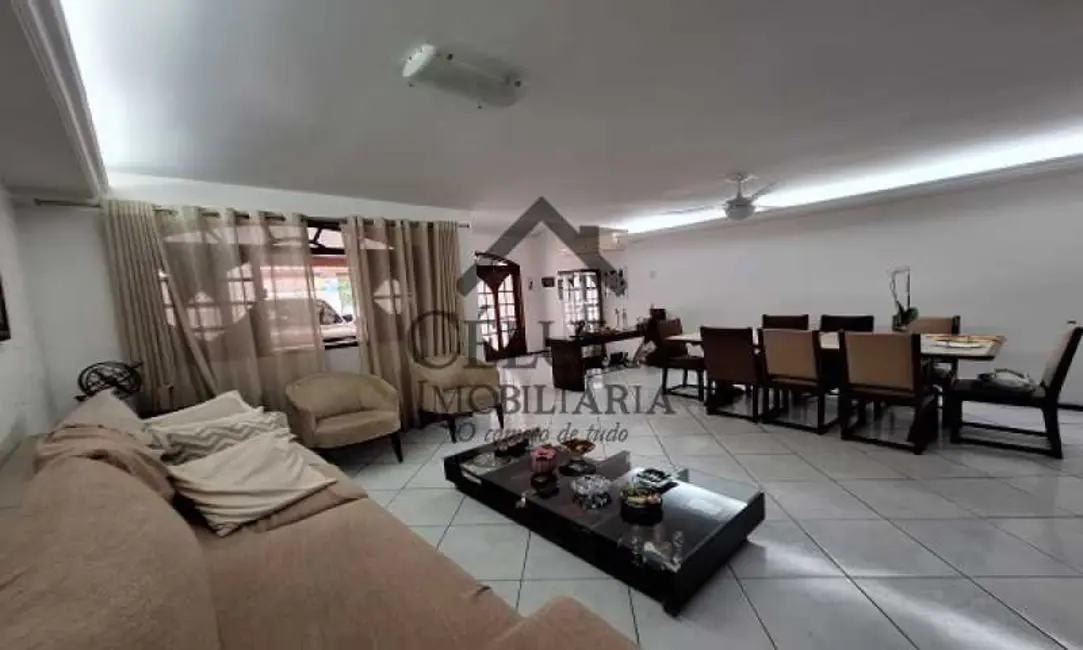 Casa de Condomínio com 3 quartos à venda, 380m2 em Rio De Janeiro - RJ - imagem 3 Foto 3 de Casa de Condomínio com 3 quartos à venda, 380m2 em Rio De Janeiro - RJ