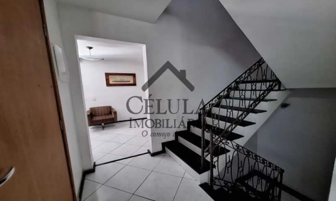 Casa de Condomínio com 3 quartos à venda, 380m2 em Rio De Janeiro - RJ - imagem 6 Foto 6 de Casa de Condomínio com 3 quartos à venda, 380m2 em Rio De Janeiro - RJ