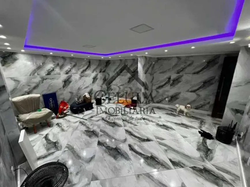 Casa com 3 quartos à venda, 250m2 em Nova Iguacu - RJ - imagem 5 Foto 5 de Casa com 3 quartos à venda, 250m2 em Nova Iguacu - RJ