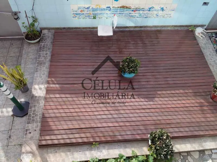 Casa com 6 quartos à venda, 357m2 em Rio De Janeiro - RJ - imagem 6 Foto 6 de Casa com 6 quartos à venda, 357m2 em Rio De Janeiro - RJ