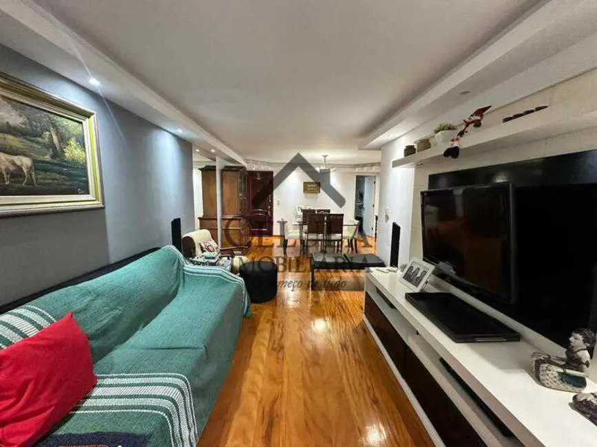 Foto 3 de Apartamento com 4 quartos à venda, 180m2 em Rio De Janeiro - RJ