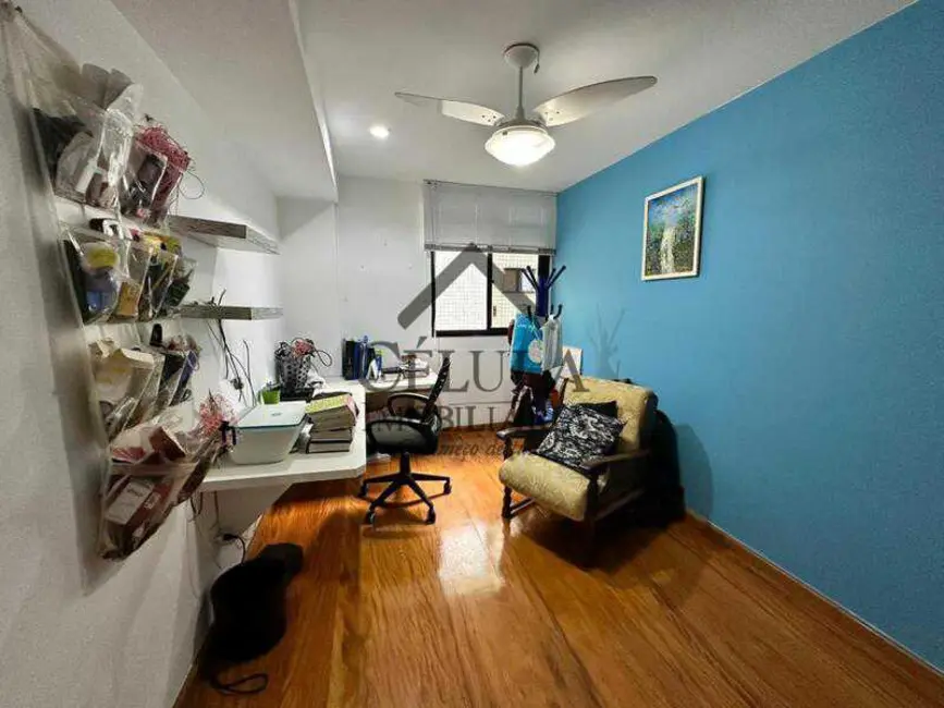 Foto 9 de Apartamento com 4 quartos à venda, 180m2 em Rio De Janeiro - RJ