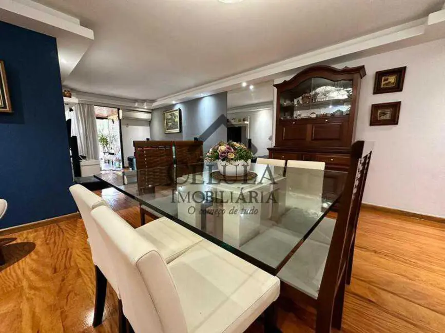 Foto 4 de Apartamento com 4 quartos à venda, 180m2 em Rio De Janeiro - RJ