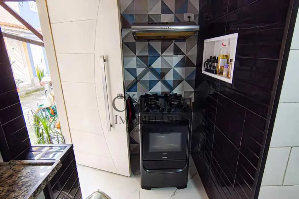 Foto 9 de Casa de Vila com 2 quartos à venda, 72m2 em Rio De Janeiro - RJ