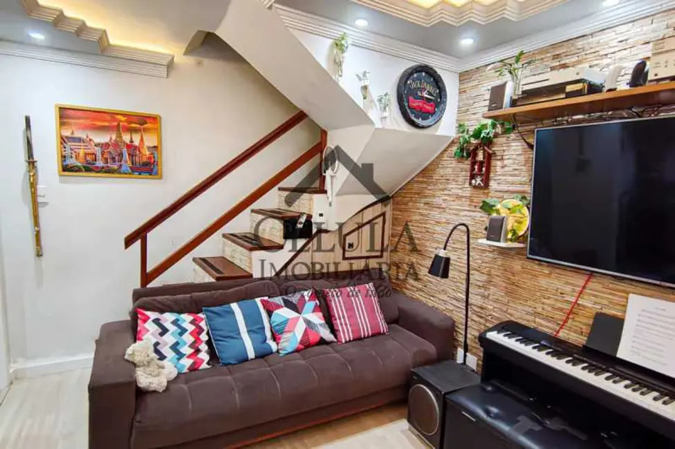 Foto 2 de Casa de Vila com 2 quartos à venda, 72m2 em Rio De Janeiro - RJ