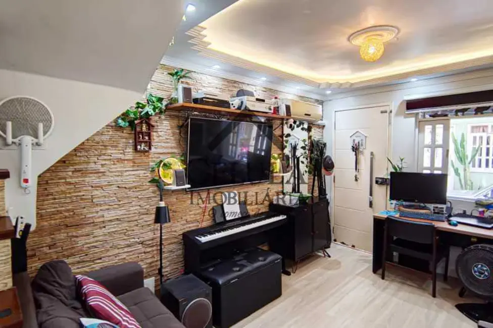 Foto 3 de Casa de Vila com 2 quartos à venda, 72m2 em Rio De Janeiro - RJ