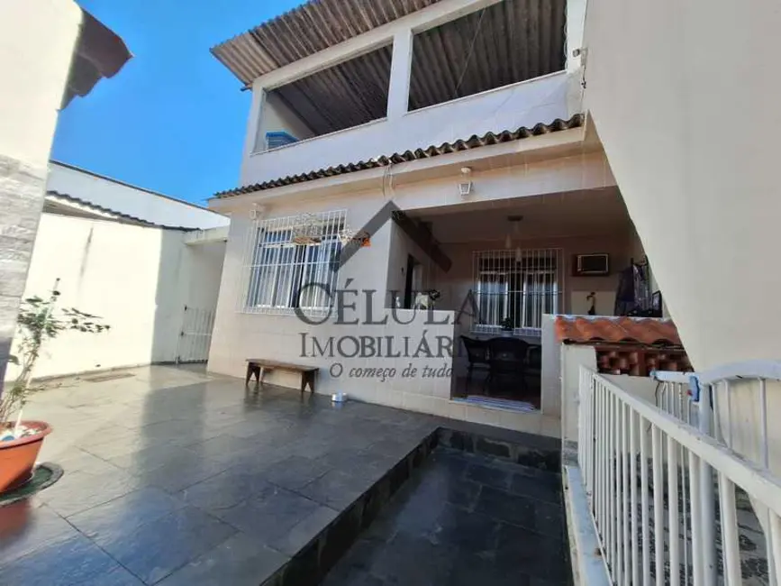Foto 1 de Casa com 2 quartos à venda, 243m2 em Rio De Janeiro - RJ