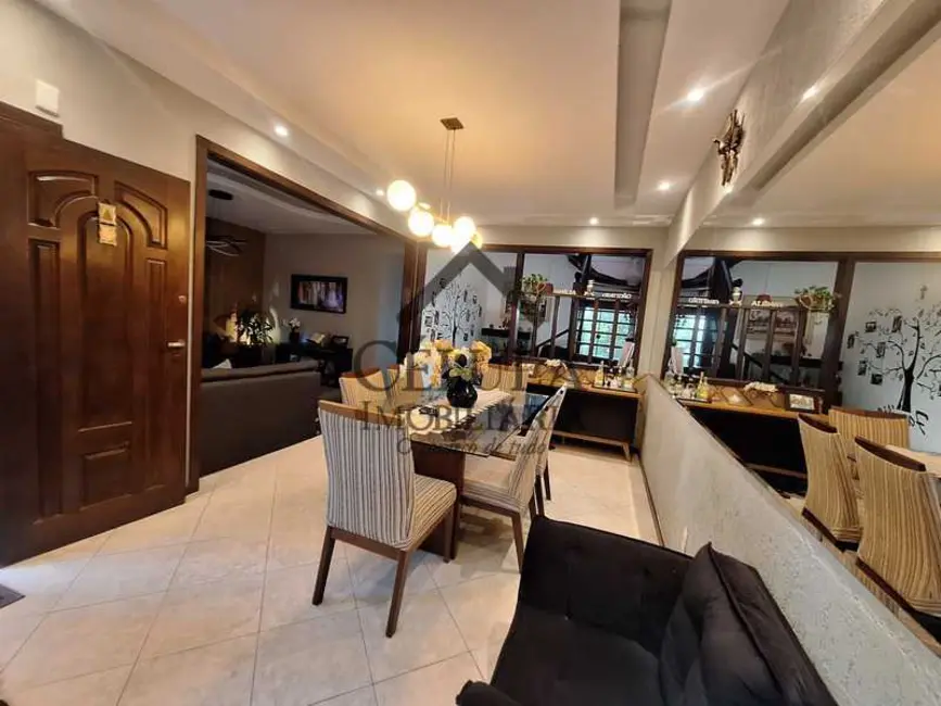 Casa de Condomínio com 4 quartos à venda, 312m2 em Rio De Janeiro - RJ - imagem 3 Foto 3 de Casa de Condomínio com 4 quartos à venda, 312m2 em Rio De Janeiro - RJ