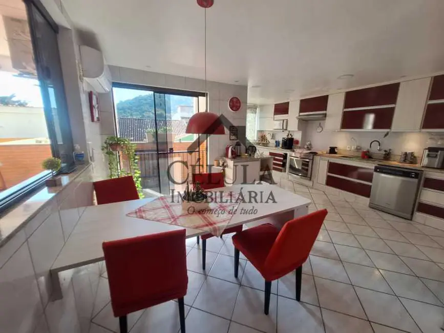 Casa de Condomínio com 4 quartos à venda, 312m2 em Rio De Janeiro - RJ - imagem 7 Foto 7 de Casa de Condomínio com 4 quartos à venda, 312m2 em Rio De Janeiro - RJ