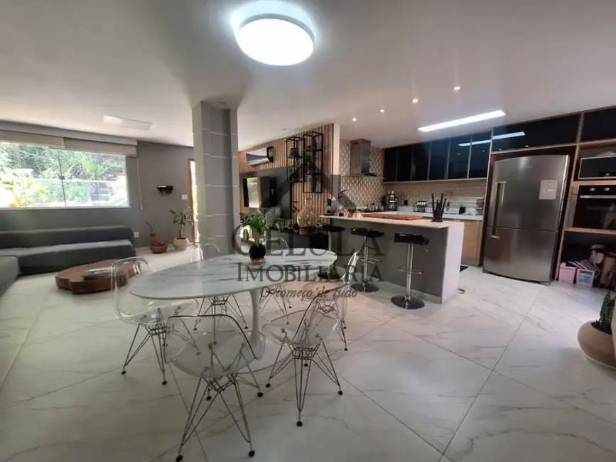 Casa de Condomínio com 3 quartos à venda, 135m2 em Rio De Janeiro - RJ - imagem 9 Foto 9 de Casa de Condomínio com 3 quartos à venda, 135m2 em Rio De Janeiro - RJ