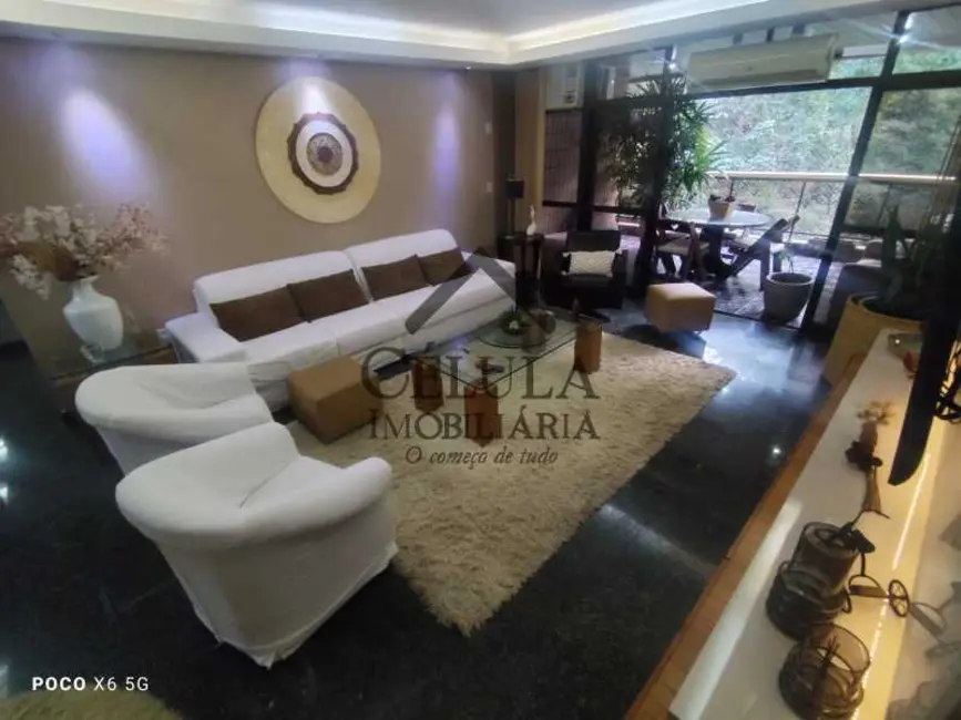 Apartamento com 4 quartos à venda, 227m2 em Rio De Janeiro - RJ - imagem 2 Foto 2 de Apartamento com 4 quartos à venda, 227m2 em Rio De Janeiro - RJ