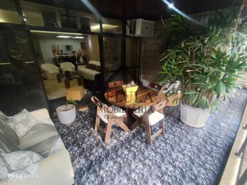 Apartamento com 4 quartos à venda, 227m2 em Rio De Janeiro - RJ - imagem 6 Foto 6 de Apartamento com 4 quartos à venda, 227m2 em Rio De Janeiro - RJ