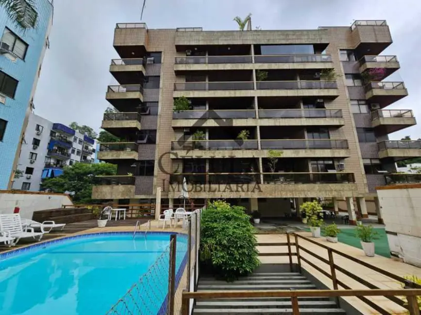 Apartamento com 4 quartos à venda, 227m2 em Rio De Janeiro - RJ - imagem 2 Foto 2 de Apartamento com 4 quartos à venda, 227m2 em Rio De Janeiro - RJ