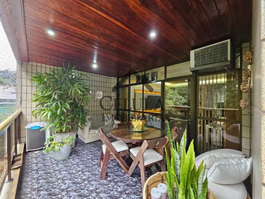 Apartamento com 4 quartos à venda, 227m2 em Rio De Janeiro - RJ - imagem 1 Foto 1 de Apartamento com 4 quartos à venda, 227m2 em Rio De Janeiro - RJ