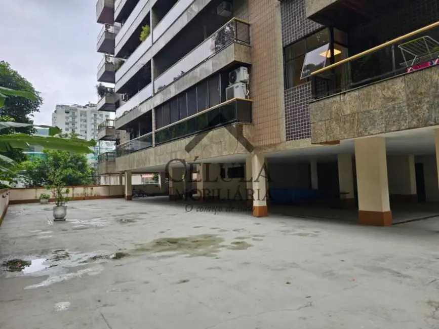 Apartamento com 4 quartos à venda, 227m2 em Rio De Janeiro - RJ - imagem 4 Foto 4 de Apartamento com 4 quartos à venda, 227m2 em Rio De Janeiro - RJ