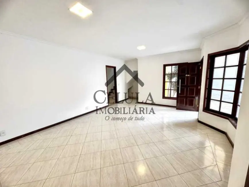 Casa de Condomínio com 4 quartos à venda, 120m2 em Rio De Janeiro - RJ - imagem 4 Foto 4 de Casa de Condomínio com 4 quartos à venda, 120m2 em Rio De Janeiro - RJ