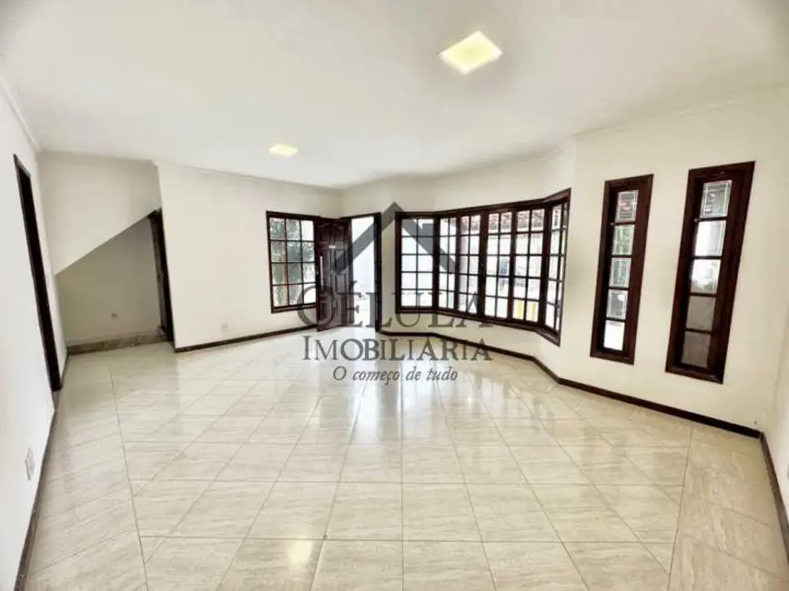 Casa de Condomínio com 4 quartos à venda, 120m2 em Rio De Janeiro - RJ - imagem 5 Foto 5 de Casa de Condomínio com 4 quartos à venda, 120m2 em Rio De Janeiro - RJ