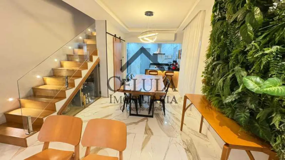 Foto 1 de Casa de Condomínio com 3 quartos à venda, 232m2 em Rio De Janeiro - RJ