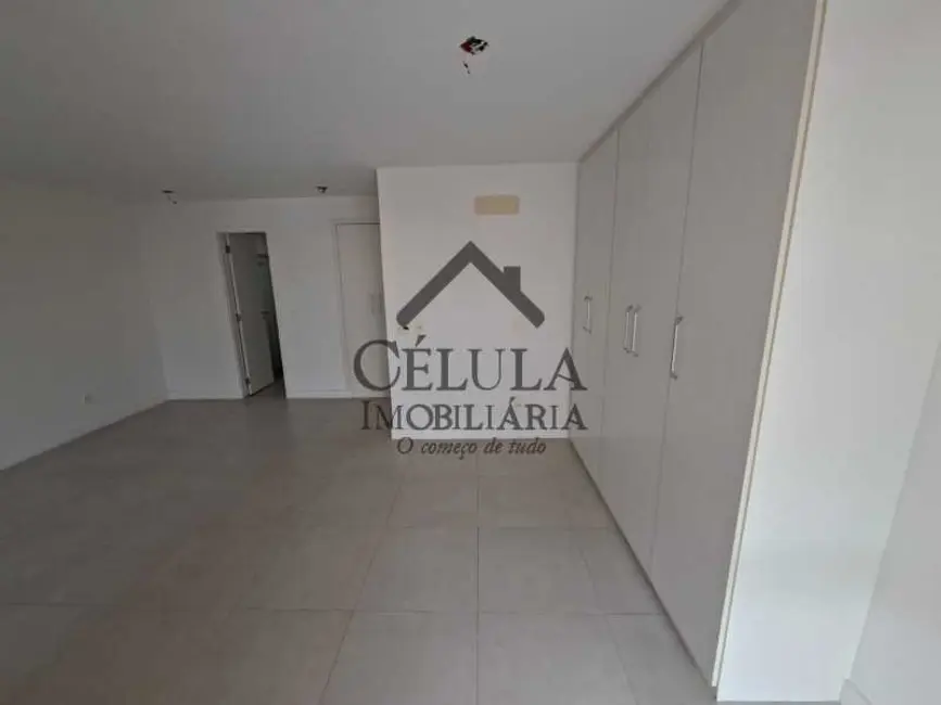 Apartamento com 3 quartos à venda, 128m2 em Rio De Janeiro - RJ - imagem 8 Foto 8 de Apartamento com 3 quartos à venda, 128m2 em Rio De Janeiro - RJ