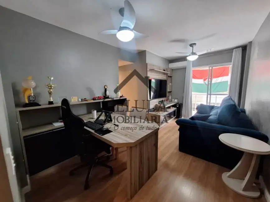 Foto 2 de Apartamento com 3 quartos à venda, 66m2 em Rio De Janeiro - RJ