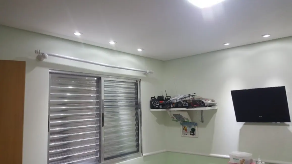 Casa com 2 quartos à venda, 105m2 em Vila Pires, Santo Andre - SP - imagem 3 Foto 3 de Casa com 2 quartos à venda, 105m2 em Vila Pires, Santo Andre - SP