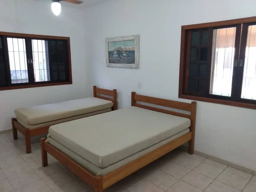 Foto 8 de Casa com 4 quartos à venda, 284m2 em Peruibe - SP