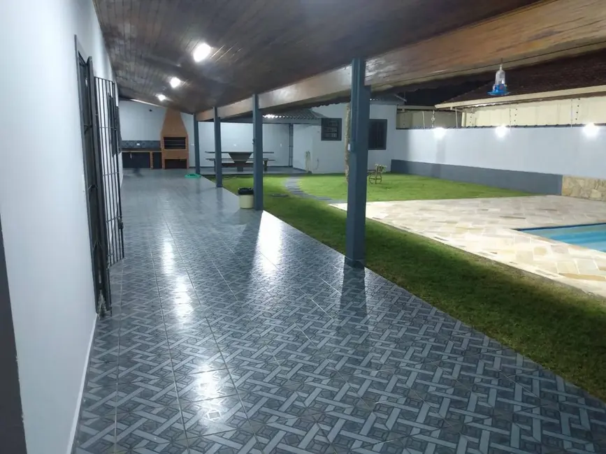 Foto 6 de Casa com 4 quartos à venda, 284m2 em Peruibe - SP